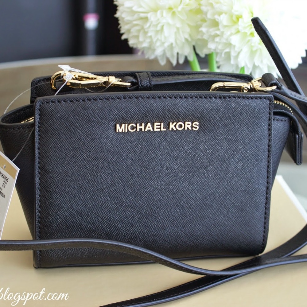 Michael Kors Black Selma Crossbody